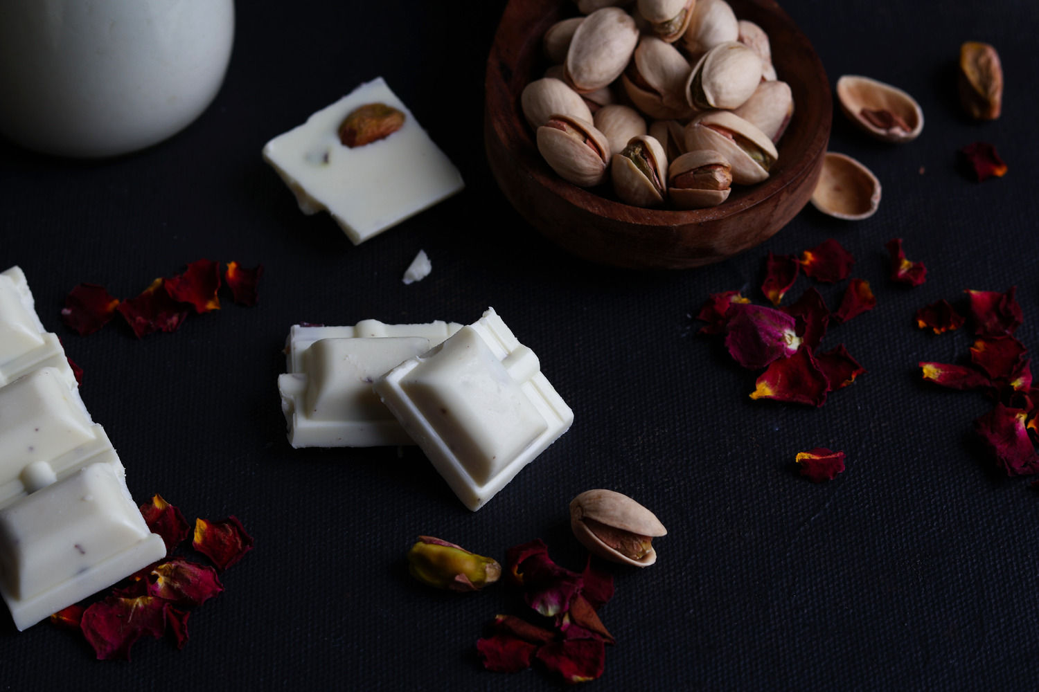 White Pista & Rose - Chocolate Bar, 70 gm | Melt Chocolates